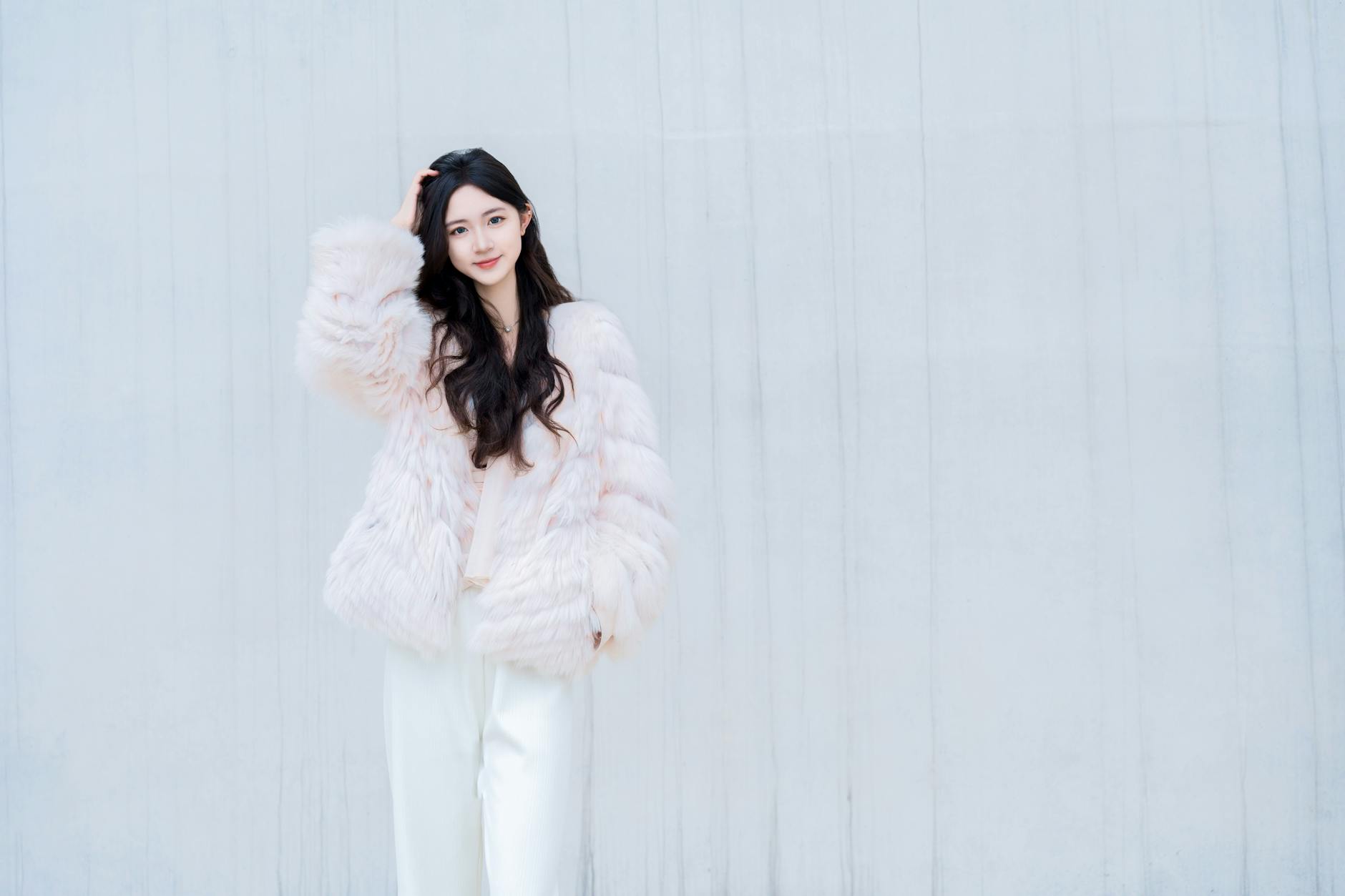 How to Style Leather Gloves: From the Office to the Weekend
