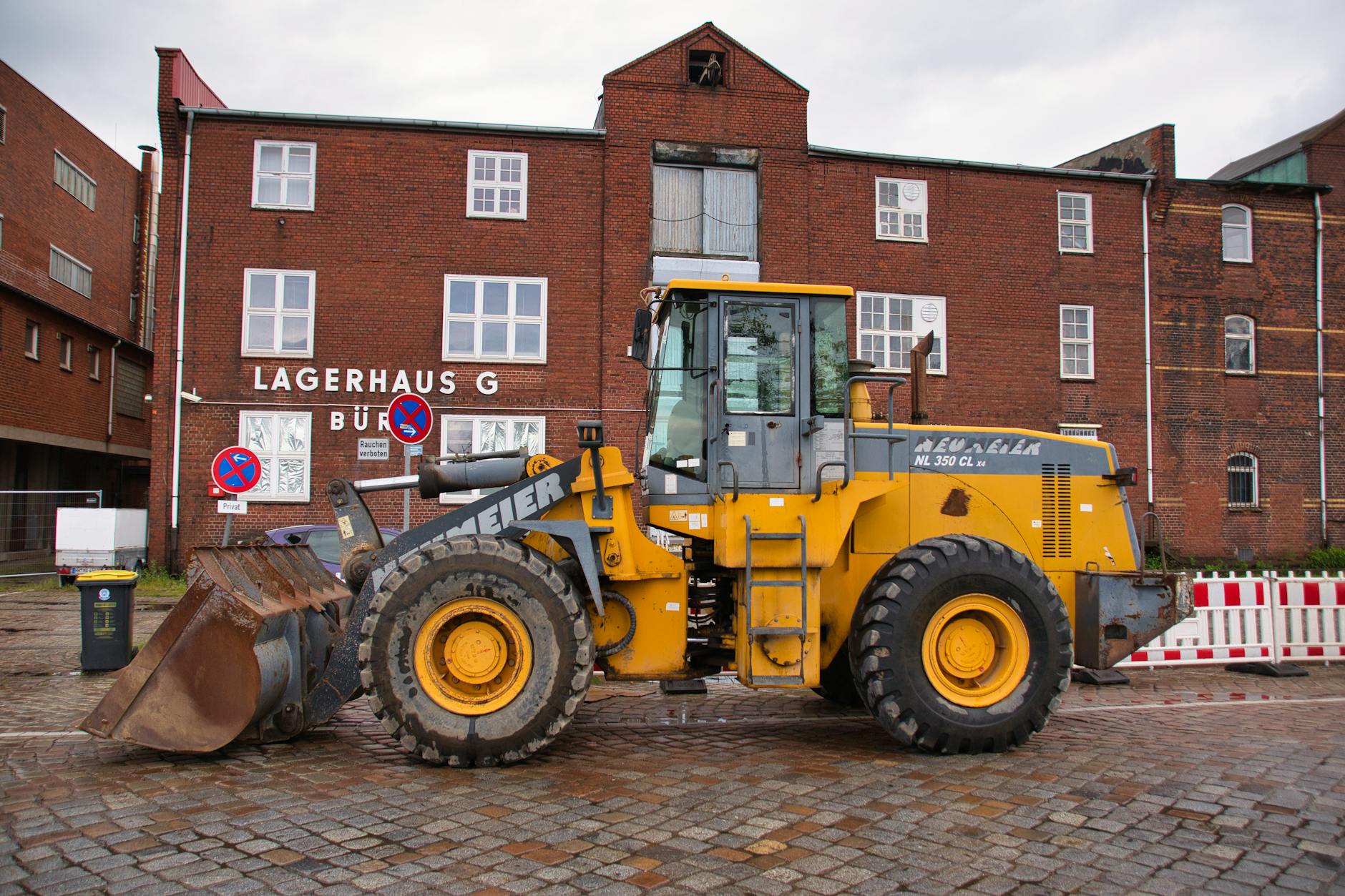 Graafmachine of wiellader huren in Vlaanderen? Zo kies je de juiste machine