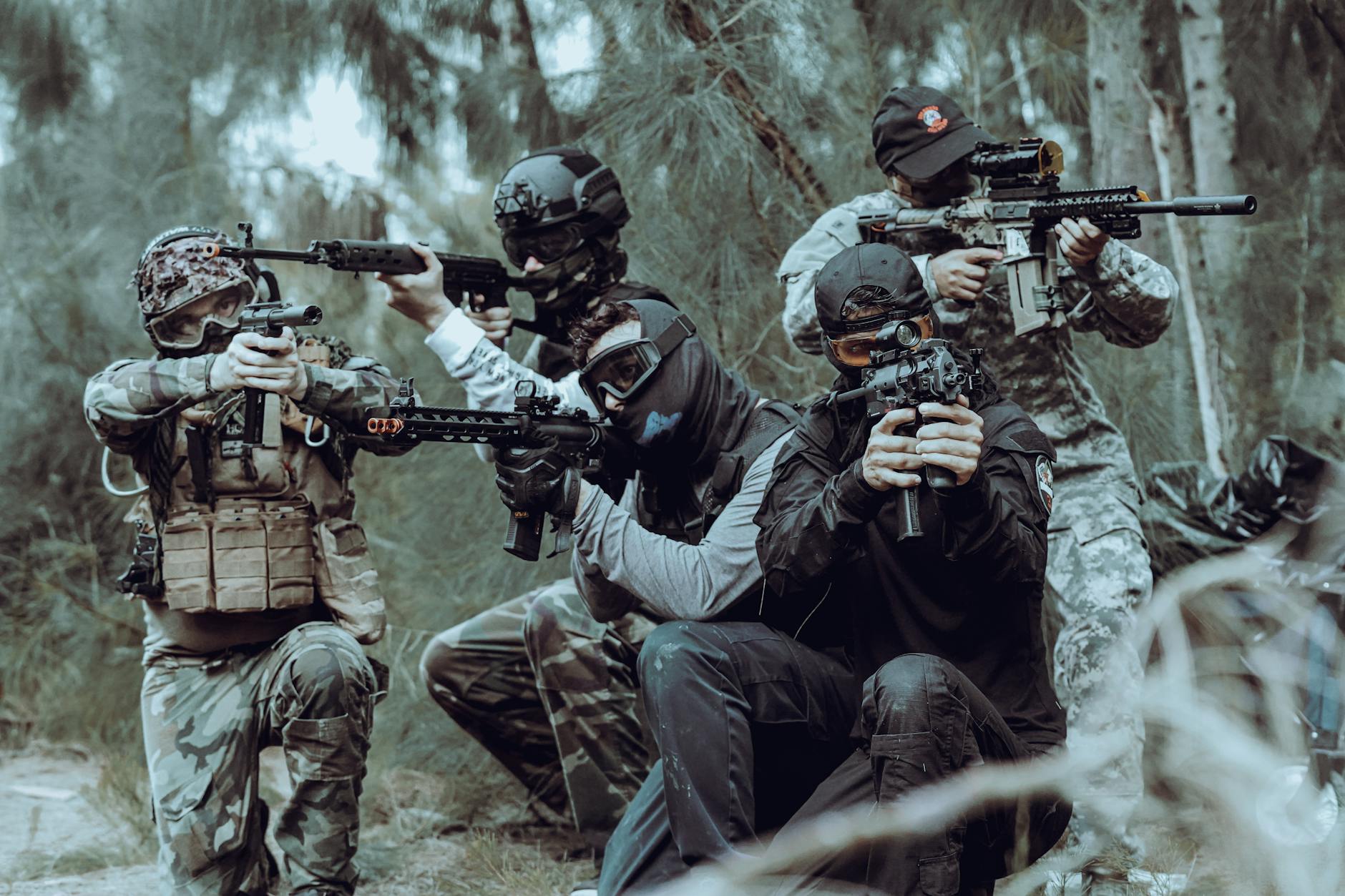How Should Tactical Pants Fit for Active Use?