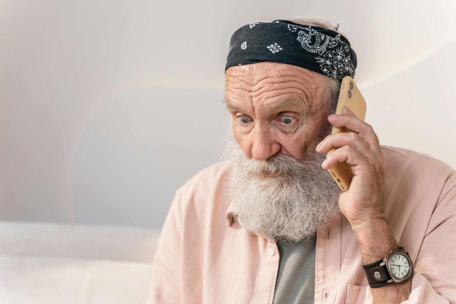 Wat kost een noodknop huren versus kopen echt?