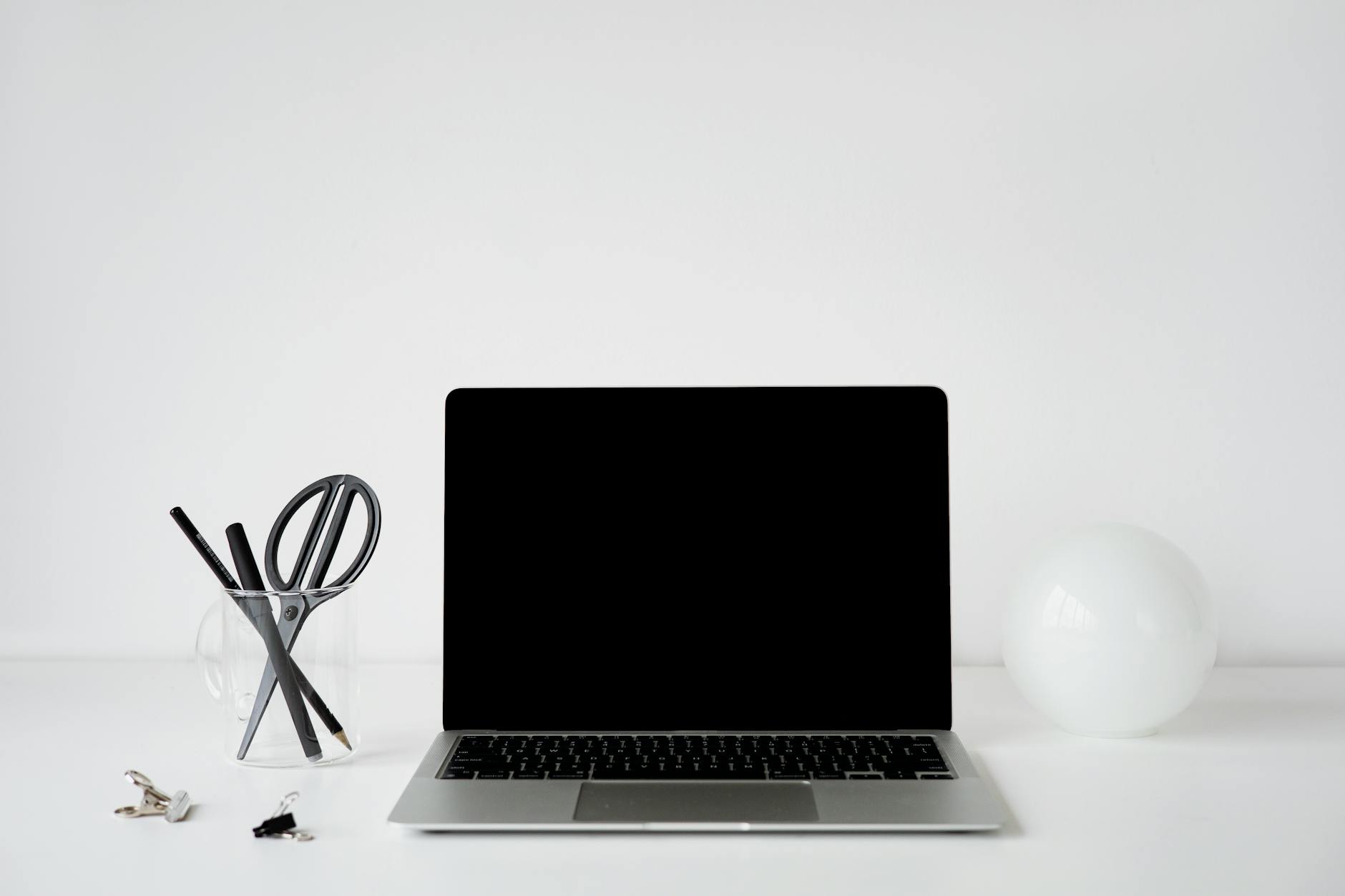 CV templates that pass ATS: a Career Tech evaluation playbook - Professional photography