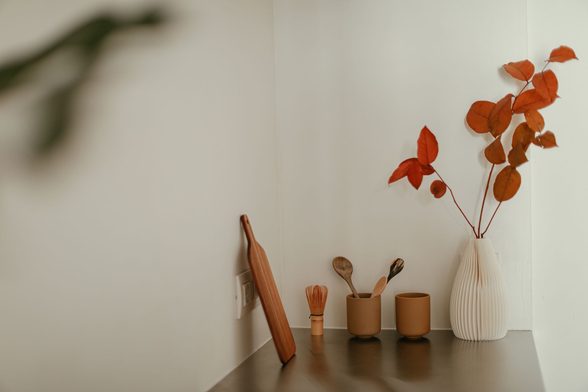 Styling Guides for Men and Women: Match Your Wardrobe to Your Home