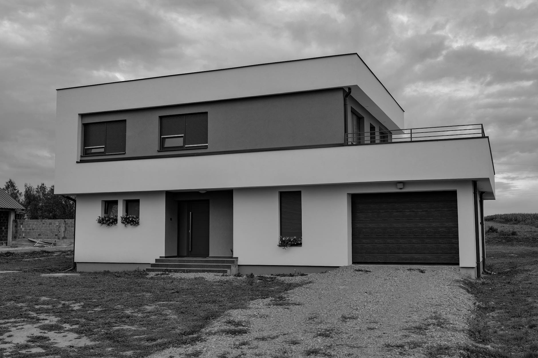 Why traditional approaches fall short - Expat-focused residential real estate agency (buying/selling/relocation + mortgage guidance) in the Netherlands