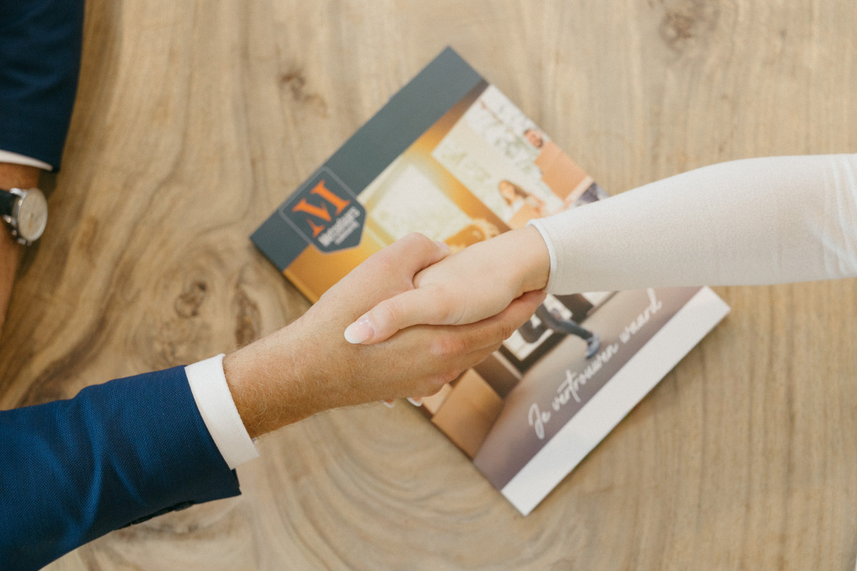 Huis verkopen rond Eindhoven: wat doet een goede makelaar echt?