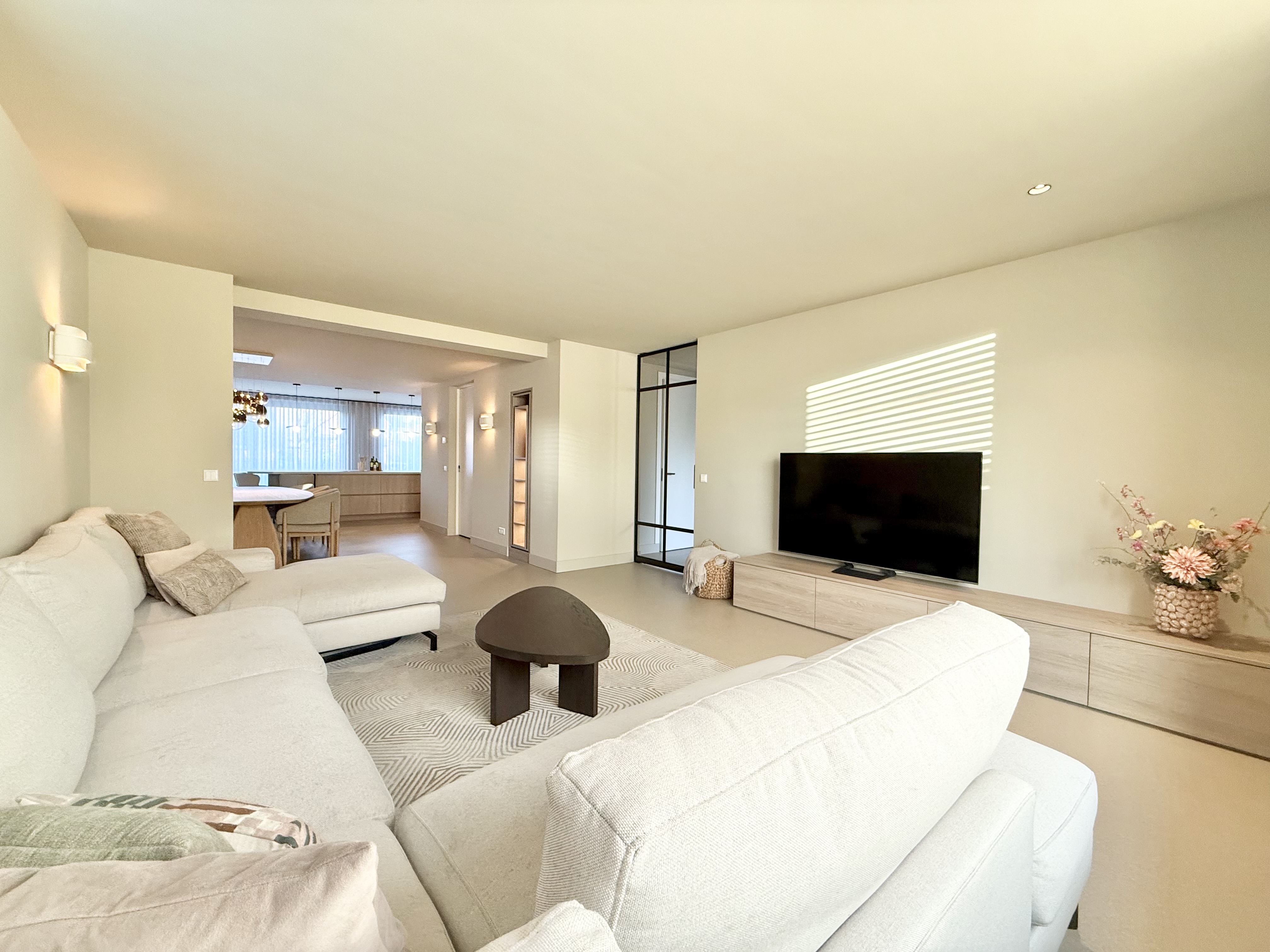 Hoe verschilt de aanpak per stijl bij een interieur make-over: barnhouse, klassi