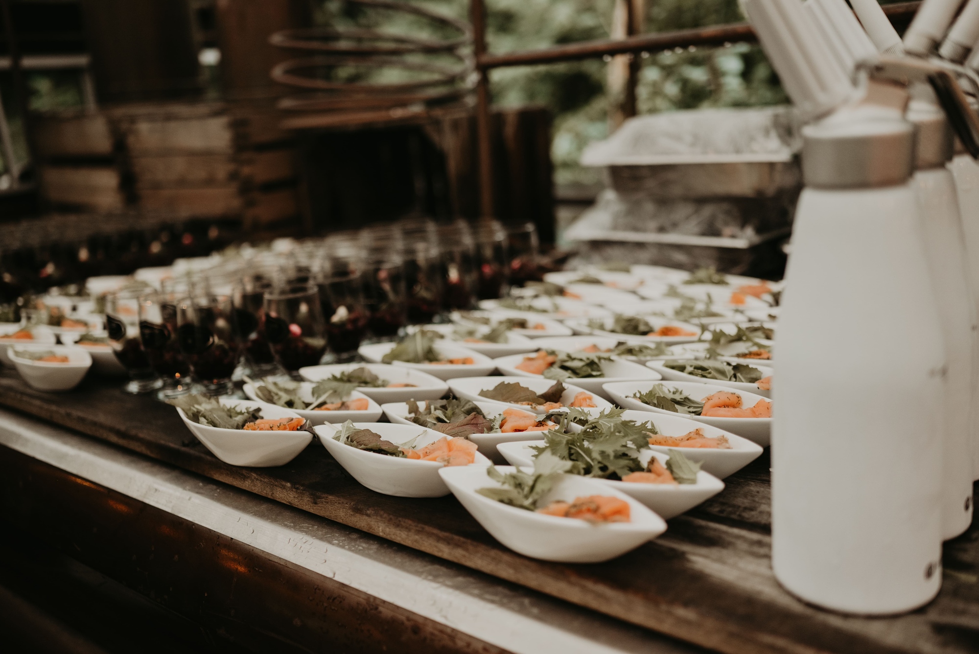 Locatie en catering gecombineerd of los inkopen: wat levert het op?