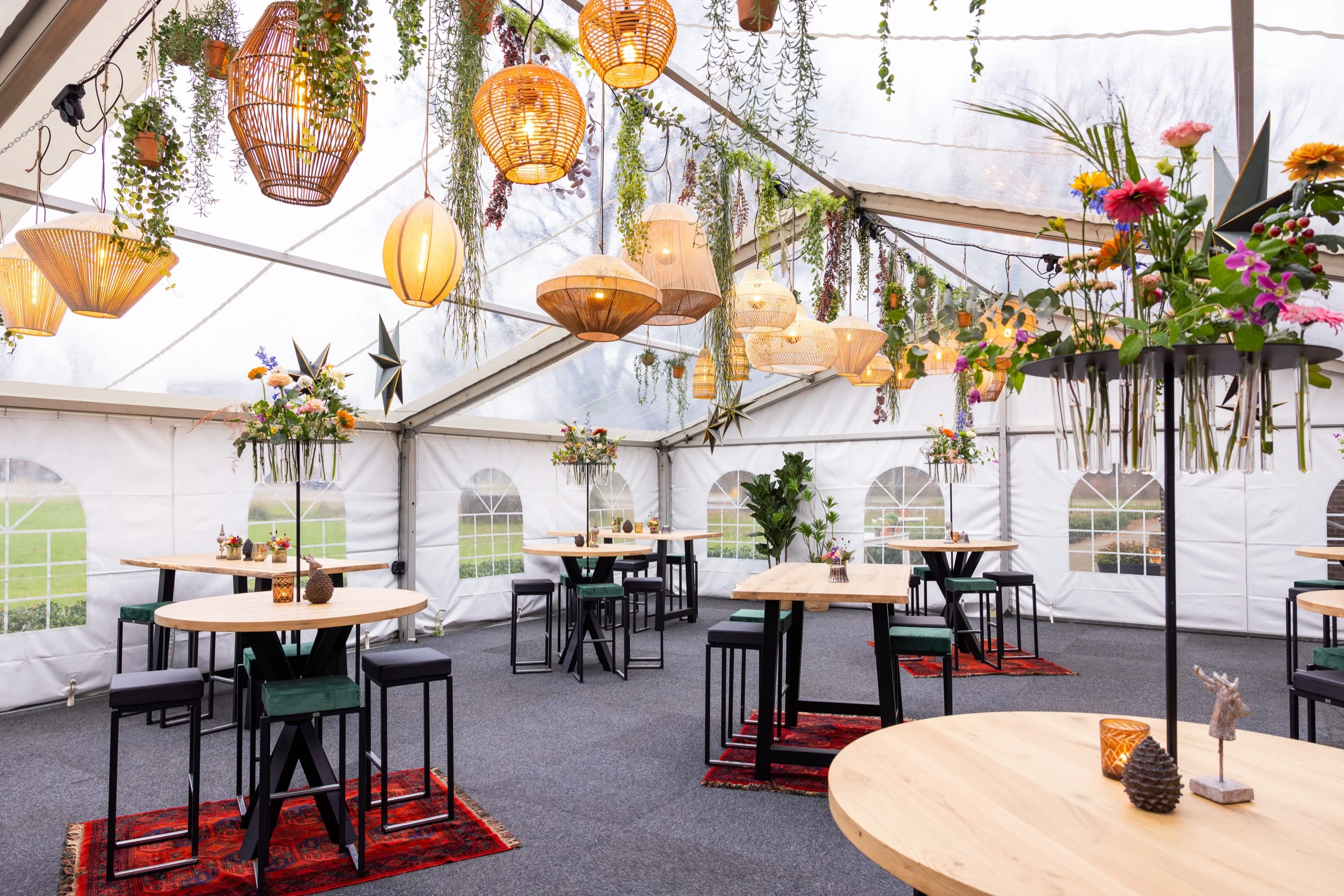 Walking dinner of seated dinner: wat past bij jouw feest?