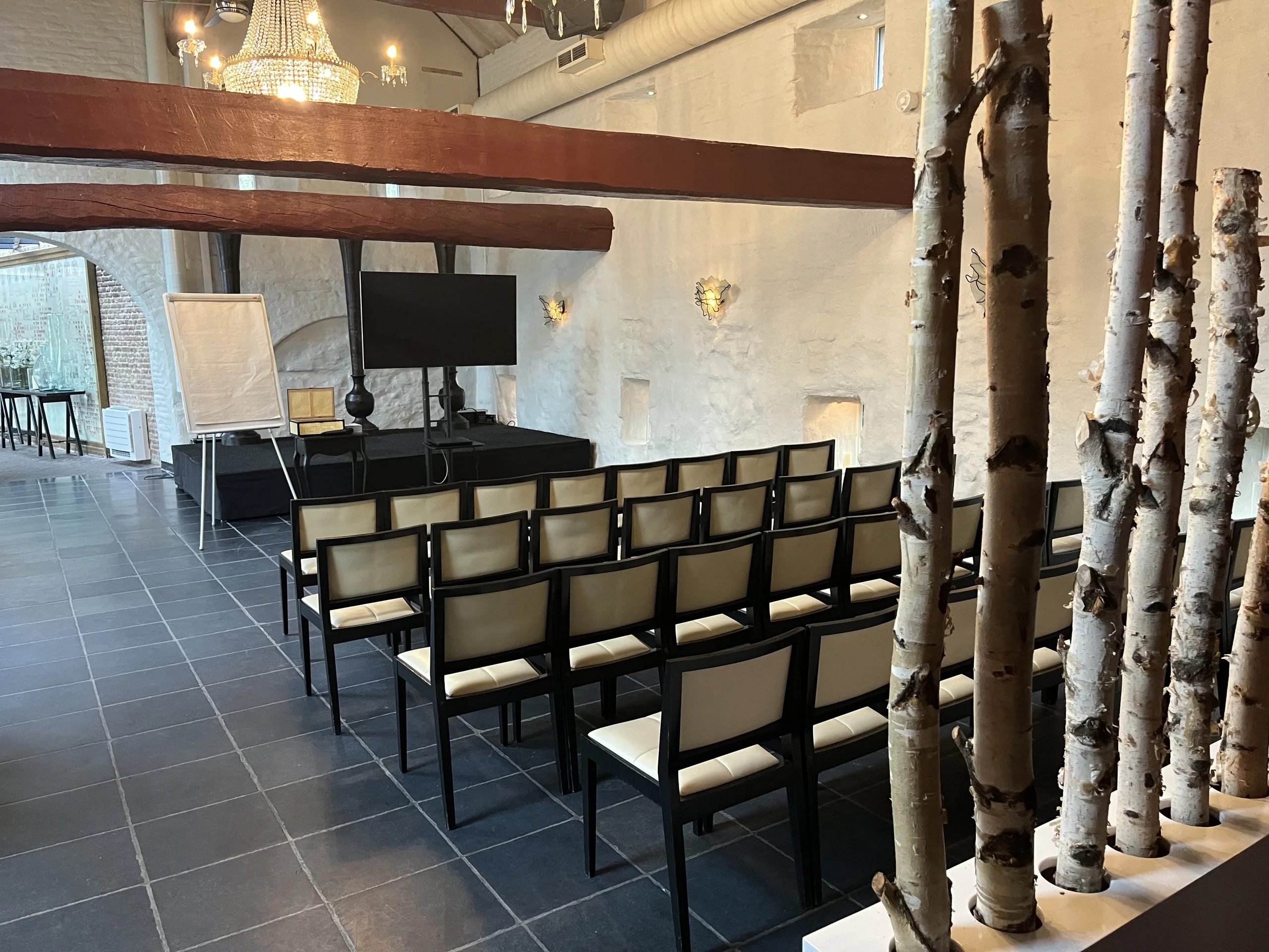 Walking dinner, zittend diner of dinershow: wat past bij je doel?